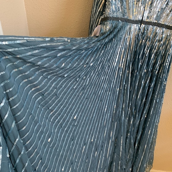 MAC DUGGAL SLATE BLUE SEQUINED WRAP OVER 3/4 SLEEVE GOWN (14) NWT 🌴 - Picture 13 of 16